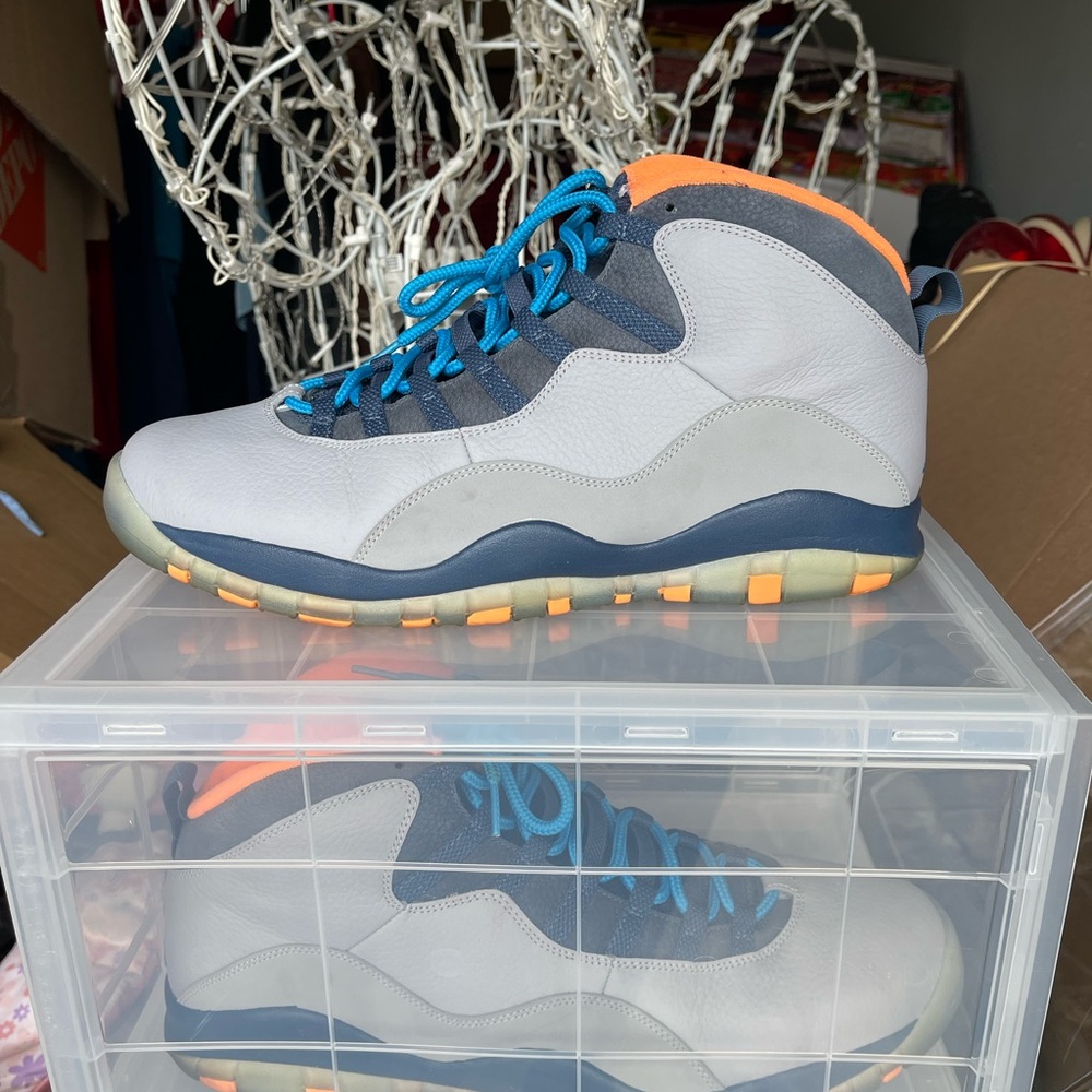 Jordan 10 Retro
Bobcats Colorway